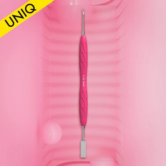 STALEKS PRO UNIQ 11 TYPE 1 GUMMY MANICURE PUSHER WITH SILICONE HANDLE FLAT STRAIGHT PUSHER + RING PQ-11/1 - www.texasnailstore.com